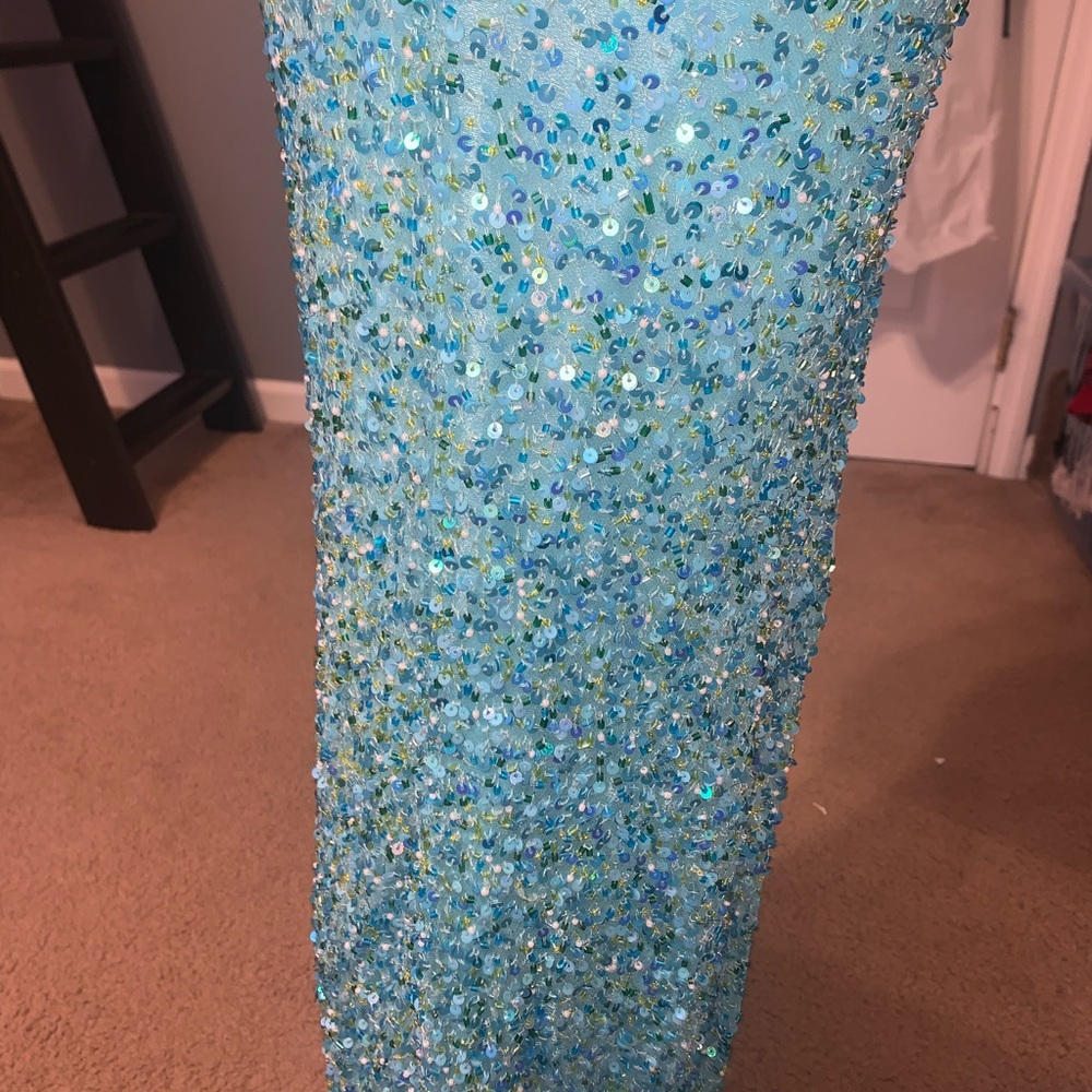 Prom Dress - Picture 4 of 5